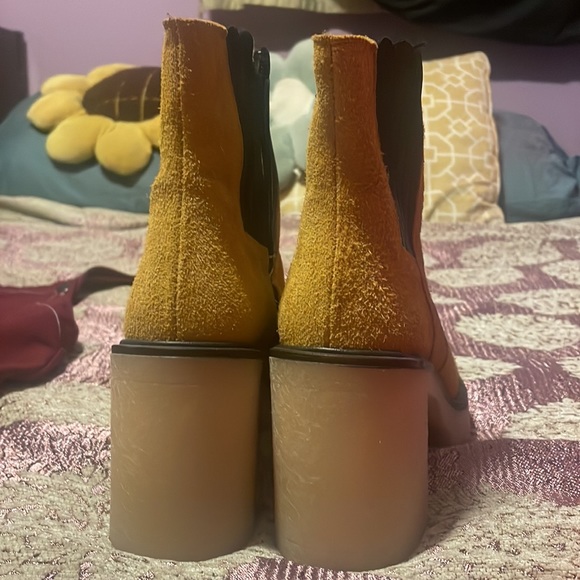Free People Suede Chunky Booties. Size 41. Worn twice. - Picture 4 of 7